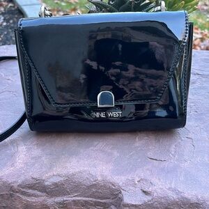 ⭐️Nine West Black Patten Bag